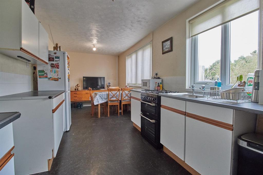 Moore Road, Barwell 3 bed semidetached house for sale £210,000
