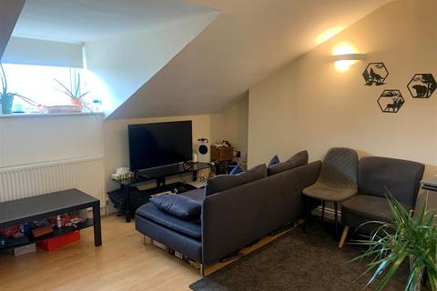 2 bedroom apartment for sale, Alexandra Road, Farnborough GU14