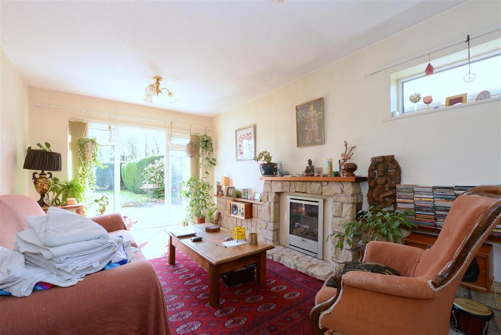 Primrose Drive, Sutton Park, Shrewsbury 3 bed detached bungalow for