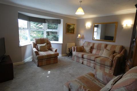 4 bedroom detached house for sale - Millstream Close, Cheadle, Stoke-On-Trent