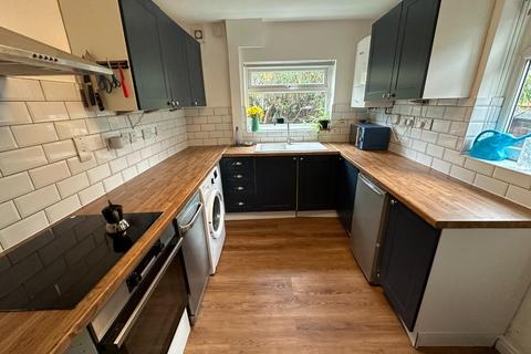 2 bedroom end of terrace house for sale, Hazelbank Avenue, Manchester