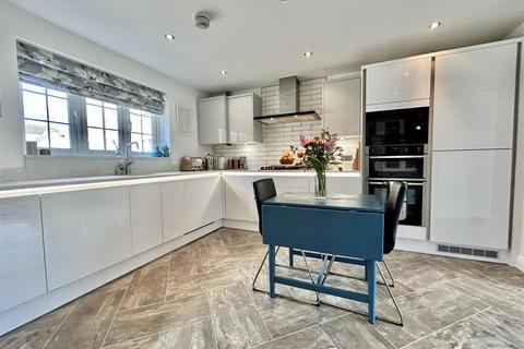 19 Scholars Gate, Garforth, Leeds, LS25 1BF