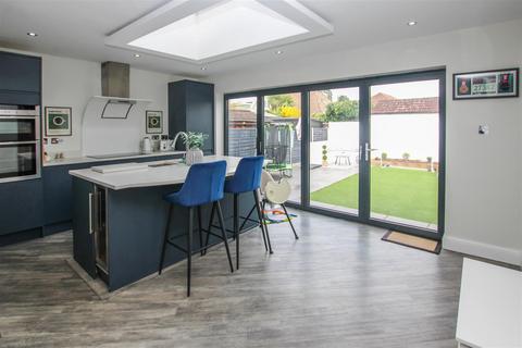 15 Spital Lane, Brentwood, CM14 5NT