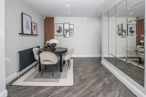 15 Spital Lane, Brentwood, CM14 5NT