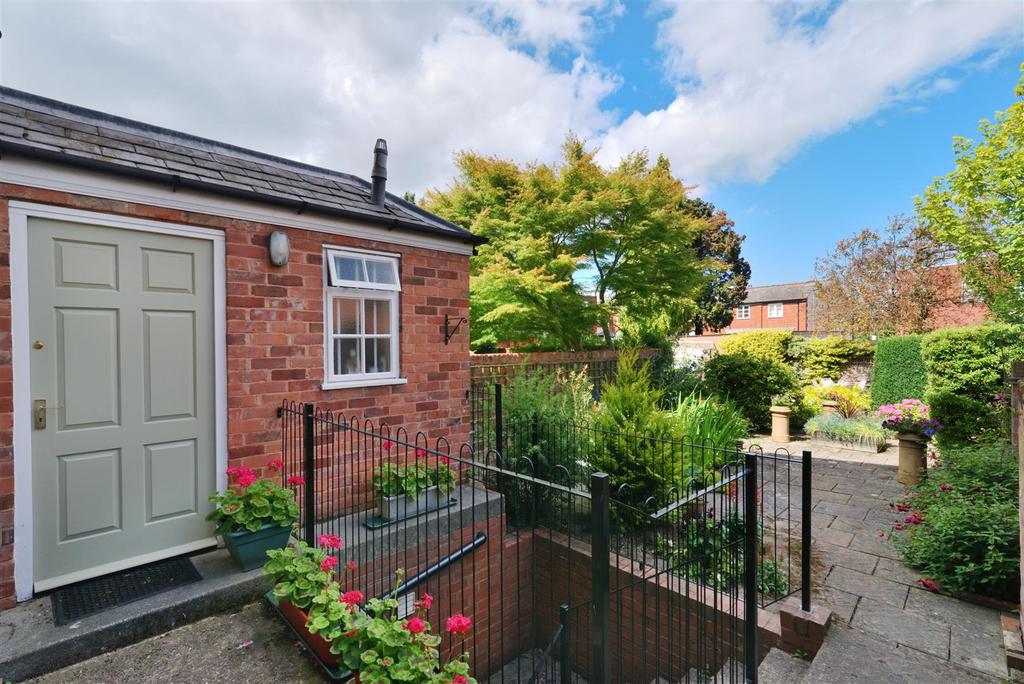 10 Castle Street Hereford - 083.jpg