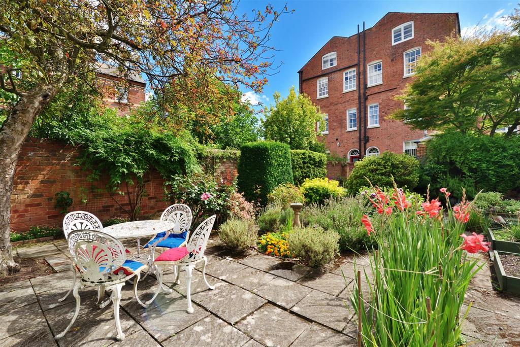 10 Castle Street Hereford - 085.jpg