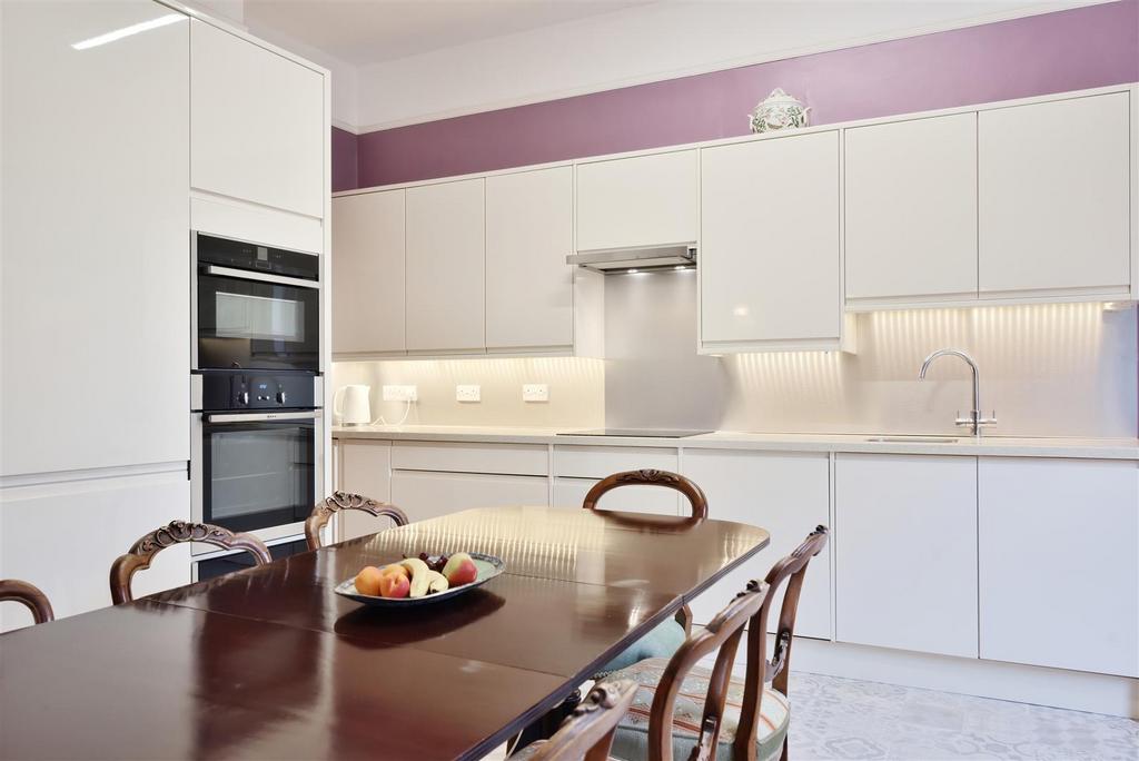 10 Castle Street Hereford - 014.jpg