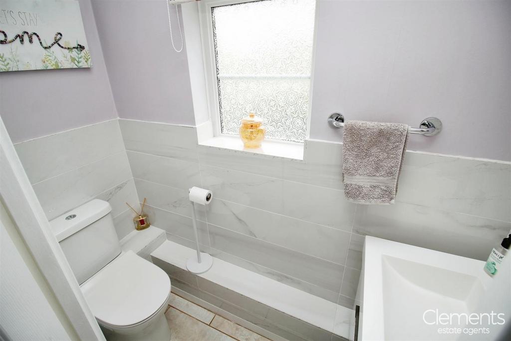Cloakroom / wc