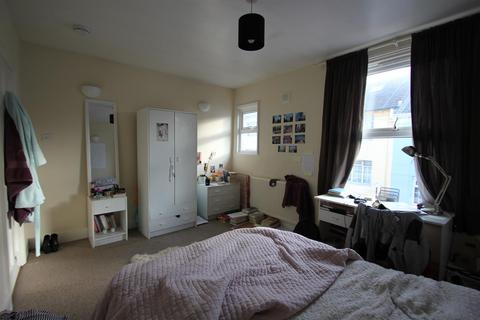4 bedroom semi-detached house to rent, Picton Street, Brighton