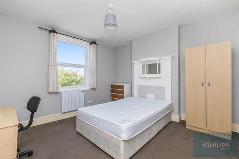 4 bedroom maisonette to rent - Maisonette Ditchling Road, Brighton