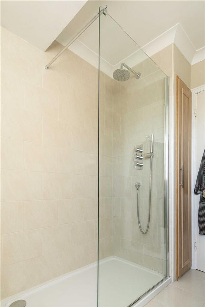 En-Suite Shower