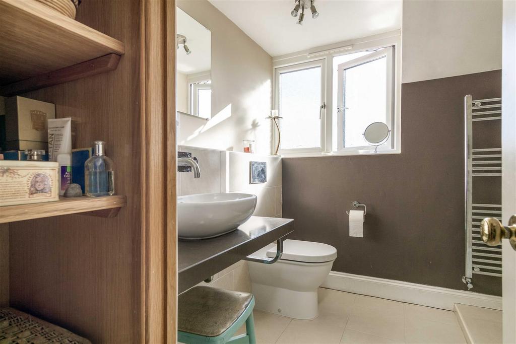En-Suite Shower