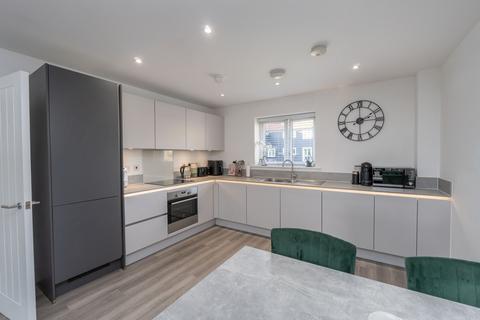 2 bedroom apartment for sale, Robert Mccarthy Place, Chelmsford CM1