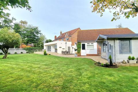 4 bedroom detached house for sale, Old Church Road, Chelmsford