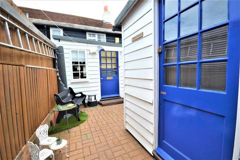 16 Ship Road, Burnham-on-crouch, CM0 8JX