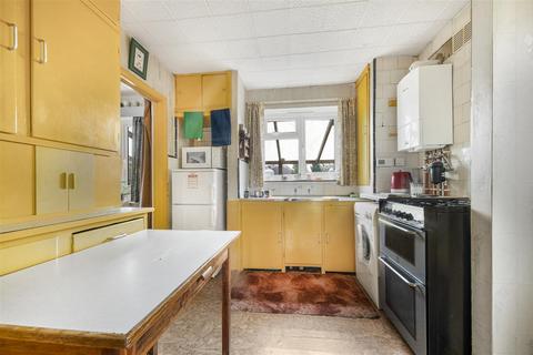 3 bedroom semi-detached house for sale - Robinhood Green, Orpington BR5