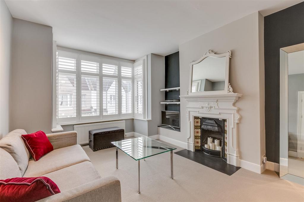 Heythorp Strret, London 3 bed flat to rent - £2,900 pcm (£669 pw)