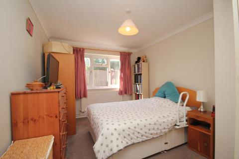 2 bedroom detached bungalow for sale - Lester Drive, Haddenham CB6