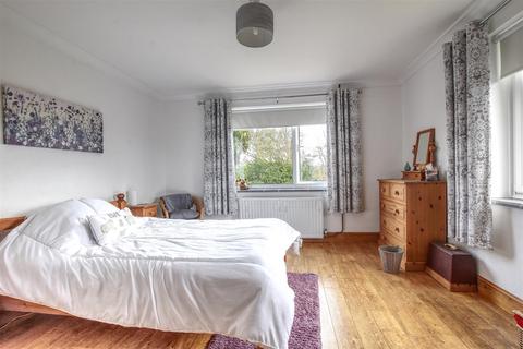 32 Broad View, Bexhill-on-sea, TN39 4HW