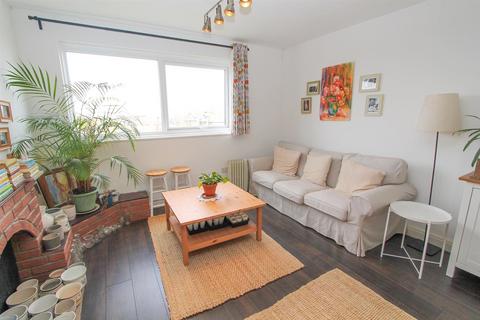 12 Orchard Court, Wallington, SM6 0AN
