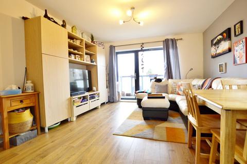 2 bedroom flat for sale - Hartington Road, Canning Town