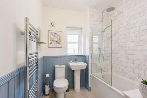 3 bedroom semi-detached house for sale, Thornton Road, York