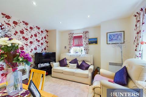 2 bedroom apartment for sale - Cloisters Mews, Bridlington