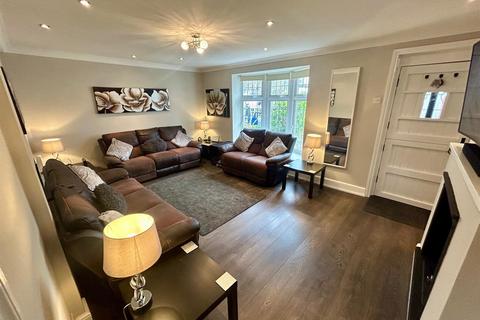 53 Barfields, Loughton, IG10 3JH