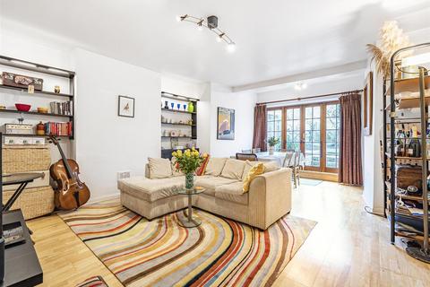 3 bedroom flat for sale - Cavendish Road, London, NW6