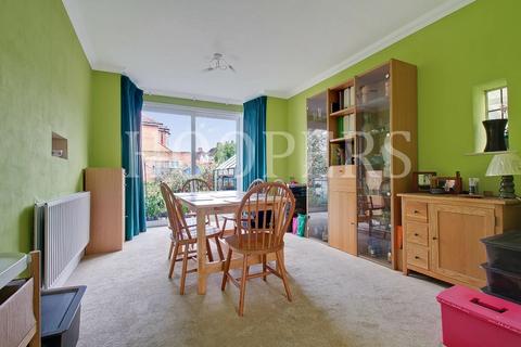 3 bedroom semi-detached house for sale - Slough Lane, London, NW9