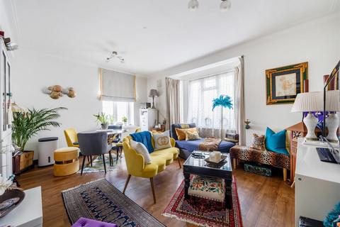 3 bedroom house for sale - Shoot-Up Hill, London, NW2