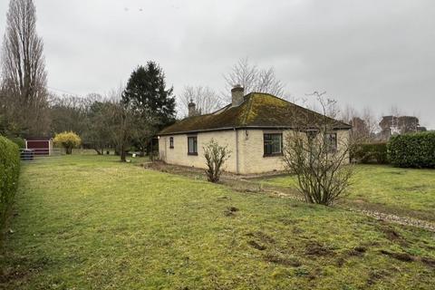3 bedroom detached bungalow for sale - Wildmere Lane, Holywell Row, Bury St. Edmunds IP28