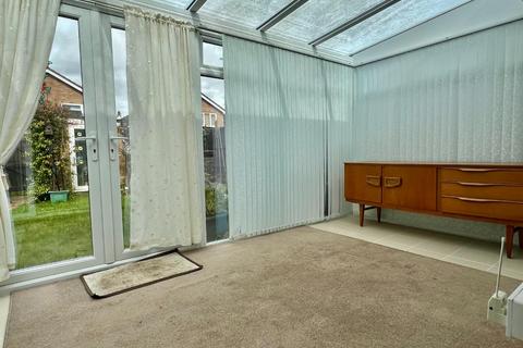 3 bedroom semi-detached bungalow for sale - Laurel Close, Bury St Edmunds IP28