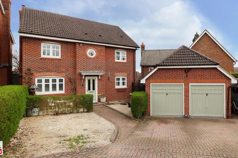 44 Chineham Close, Fleet, GU51 1BF