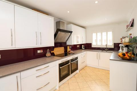 44 Chineham Close, Fleet, GU51 1BF