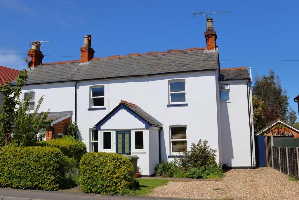 Rectory Road, Farnborough GU14 4 bed semidetached house for sale £