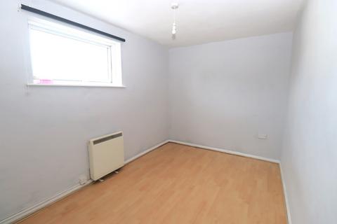 2 bedroom flat for sale - Elm Grove Road, Farnborough GU14