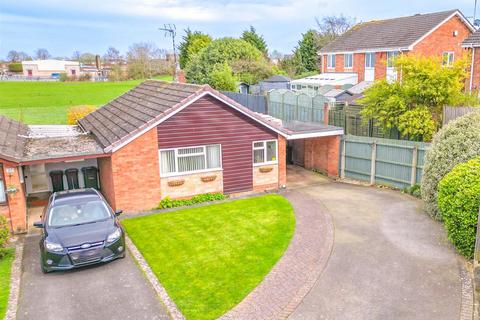 2 bedroom detached bungalow for sale, Arran Close, Nuneaton