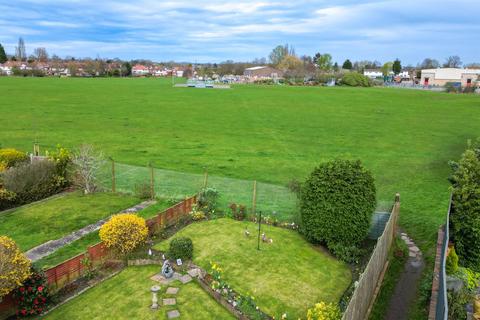 2 bedroom detached bungalow for sale, Arran Close, Nuneaton