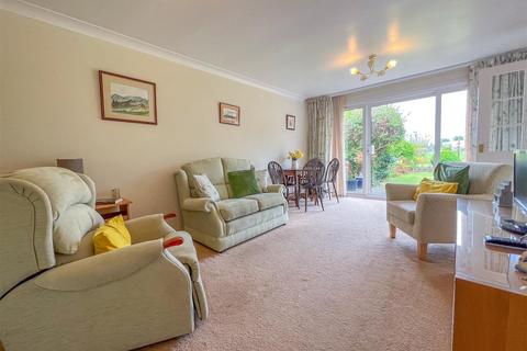 2 bedroom detached bungalow for sale, Arran Close, Nuneaton