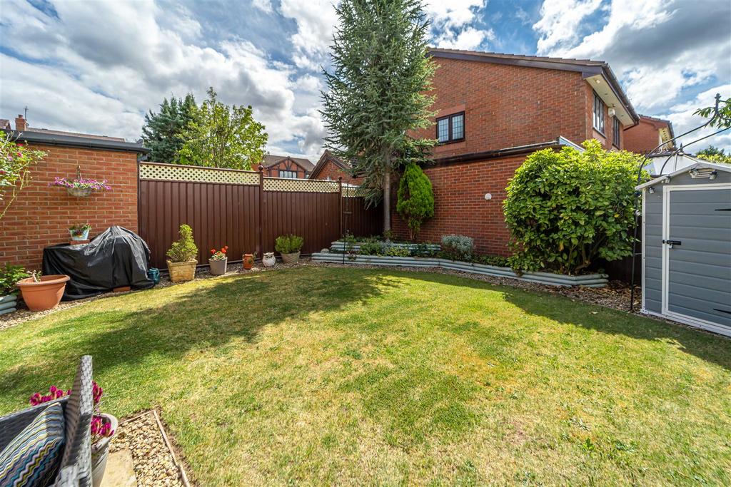 23 Penleigh Gardens 003.jpg