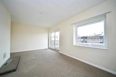 2 bedroom apartment to rent - Market Square Sandy Beds