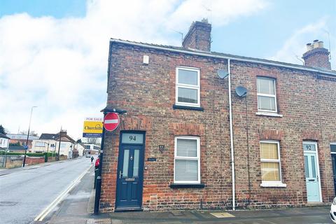 2 bedroom end of terrace house for sale - Milner Street, Acomb