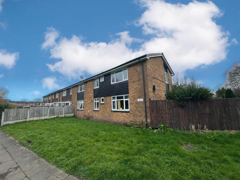 Lingfield Avenue, Sale 2 bed flat for sale £115,000