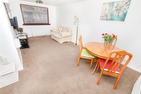 2 bedroom end of terrace house for sale, Falcon Drive, Glenrothes