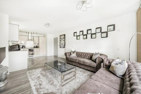 2 bedroom apartment for sale - Meadowbank Close, Isleworth TW7