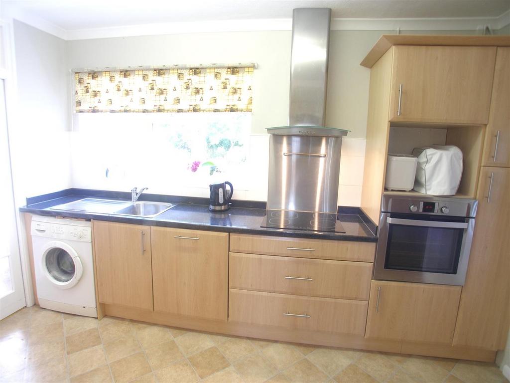 Fitted Kitchen