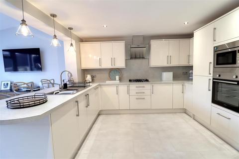 5 Brook Close, Crewe, CW1 6HR