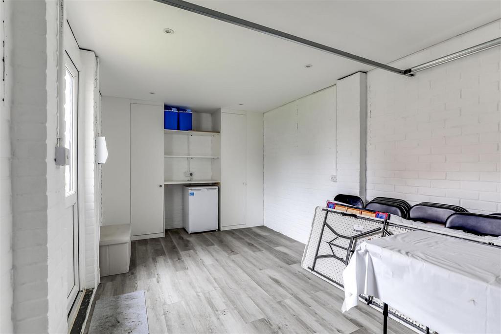 Detached Single Garage