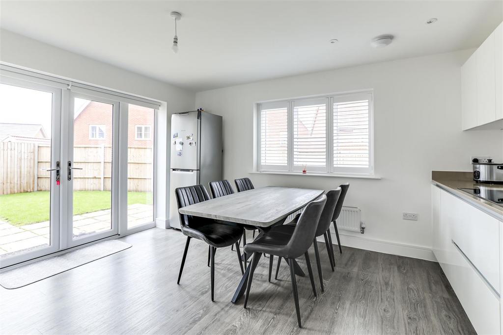 Kitchen/Dining Room